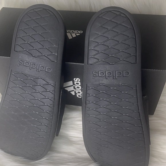 Adidas flip flops - Picture 3 of 7